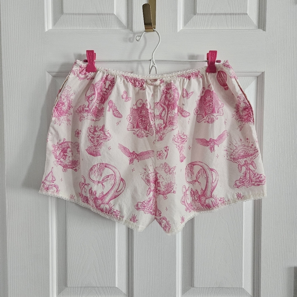 NWOT Katie Kime X Wicked:For Good Graphic Lounge Shorts - Picture 7 of 10